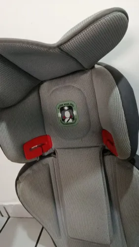 Cadeirinha de carro para crianças 