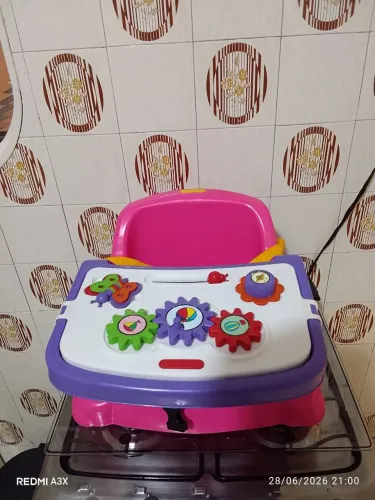 Cadeirinha de Alimentação para Bebê Didática Portátil Rosa 2 em 1 Poliplac