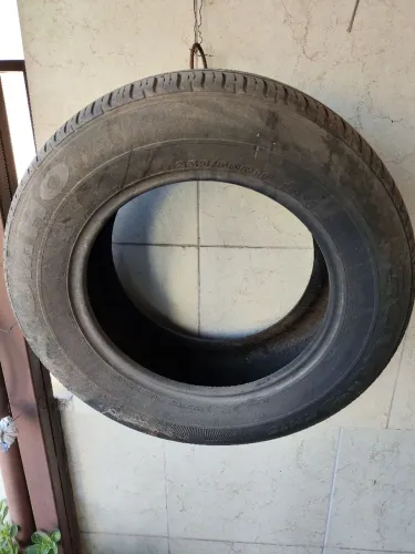 VENDO 5 PNEUS 235/65/16 EM BOM ESTADO - 