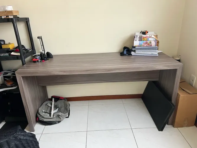 Escrivaninha 1,63m