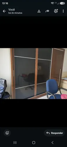 Armário de guarda roupas