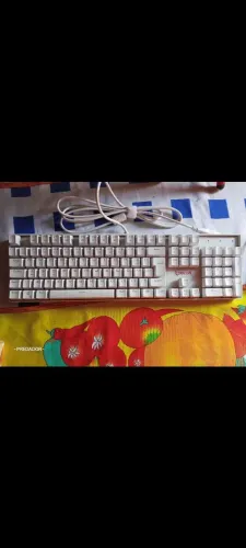 Teclado, mouse, mouse pad, hub