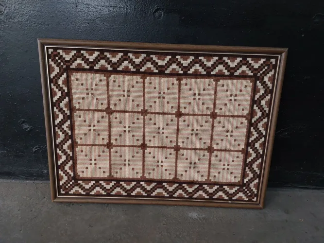 Quadro tela bordada tam. 0,97 x 0,71