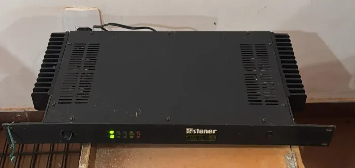 Amplificador de Potência Staner 200S