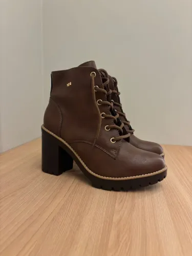Bota feminina