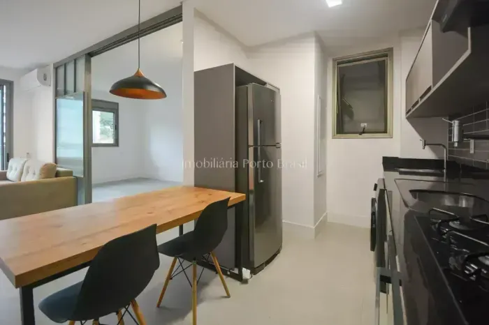 Apartamento amplo, 01 dorm, cozinha, sala, sacada, bwc, 1 vaga e ótimo lazer e segurança.