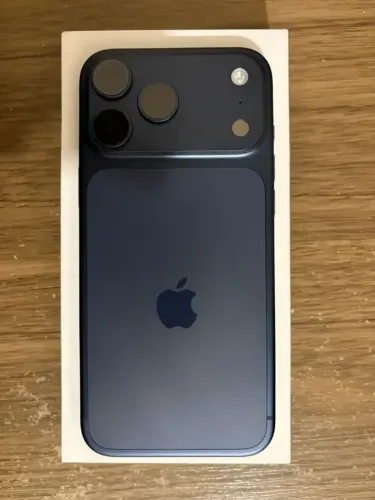 iPhone 17 Pro Max 256 Gb - Somente Esim (apenas 5 dias de uso)