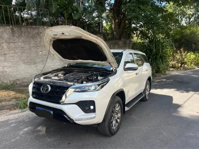Toyota Hilux SW4 SRX 4X4 2.8 TDI 16V Dies. Aut. 2021