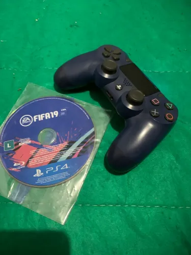 Controle Ps4 original + FIFA 19 tudo novinho entrego hoje