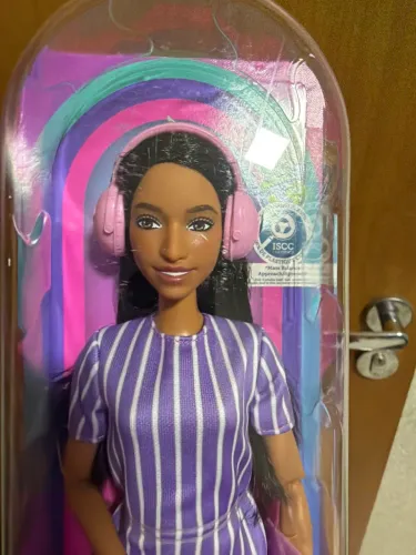 Boneca Barbie fashionista autista