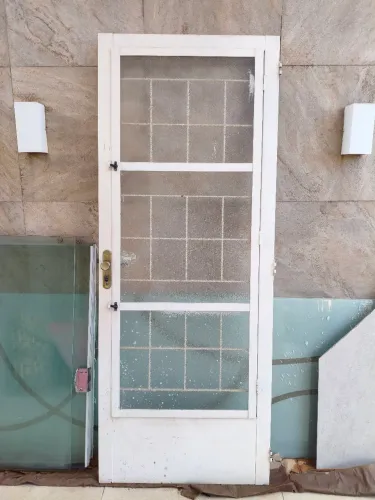 Porta de Ferro 2,10 X 0,82