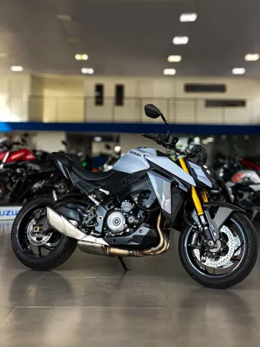 SUZUKI GSX-S 1000 23/24