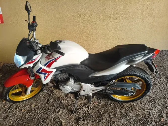 HONDA CB 300cc Branca