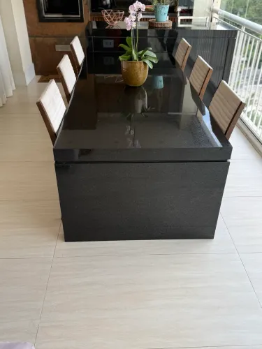 Conjunto de 6 cadeiras de madeira maciça em Suede