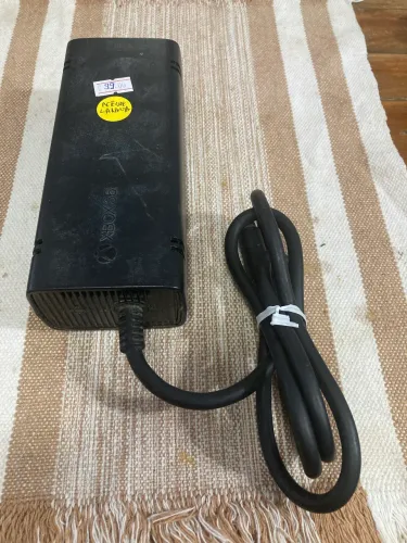 Fonte Original Xbox 360 Super Slim funcionando. Envio OLX PAY