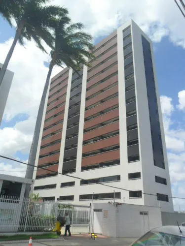 Apto 100% Nascente, 90m2, 3 suítes, ampla sala, piso em granito, tela de proteção, cozinha