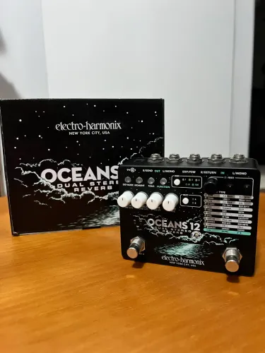 Electro Harmonix Oceans 12 Dual Stereo Reverb