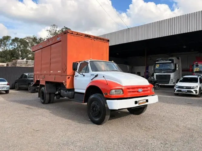 Ford F 12000, Comboio, 1995.