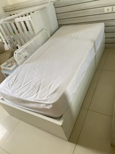 Vende-se cama (bicama)