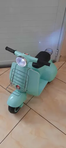 Vendo motoca Bandeirantes