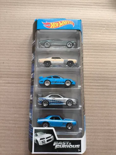 4 sets hot Wheels velozes e furiosos