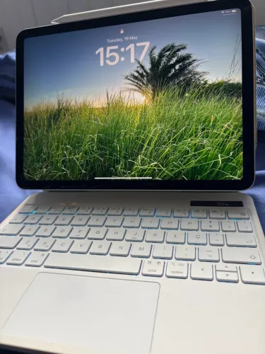 iPad Air4 -256gb - com Magic Keyboard (genérico) e caneta