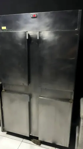 Geladeira Inox Industrial Refrimate 4 portas
