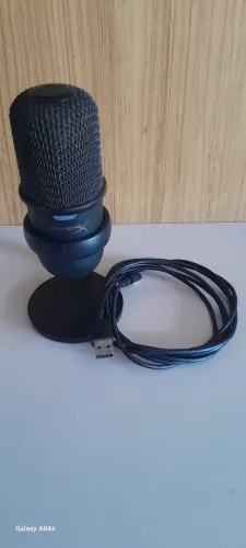 Microfone SoloCast HyperX com Filtro de Ruído de Brinde!
