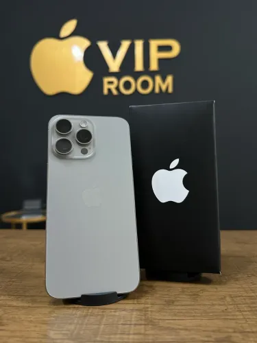 iPhone 15 Pro Max 256gb natural semi novo!!