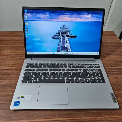 Lenovo Ideapad 1 Intel i5-1235U 8GB SSD 512GB Tela 15,6 HD