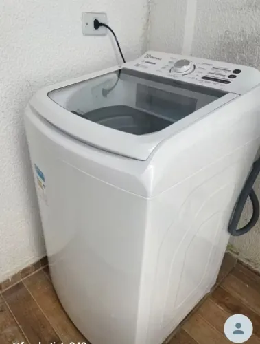 Máquina Eletrolux 13kg semi nova