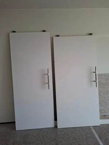 2 portas PARA ESCRITÓRIO SEMI NOVA MDF EXCELENTE