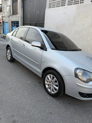 Volkswagen Polo Sed. Comfort. 1.6 MI Tot. Flex 8V 2009
