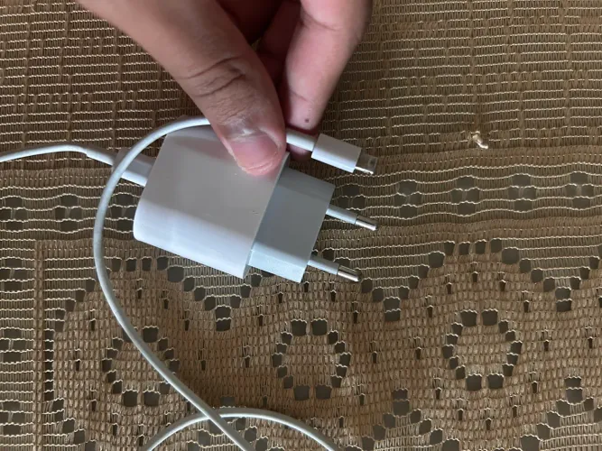 carregador de iphone original 80 pra hoje!!