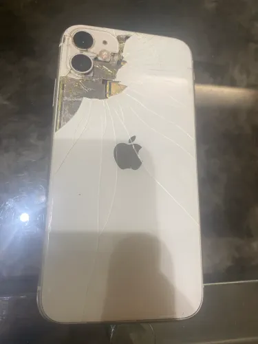 iPhone 11 128 GB - Para conserto ou retirada de peças