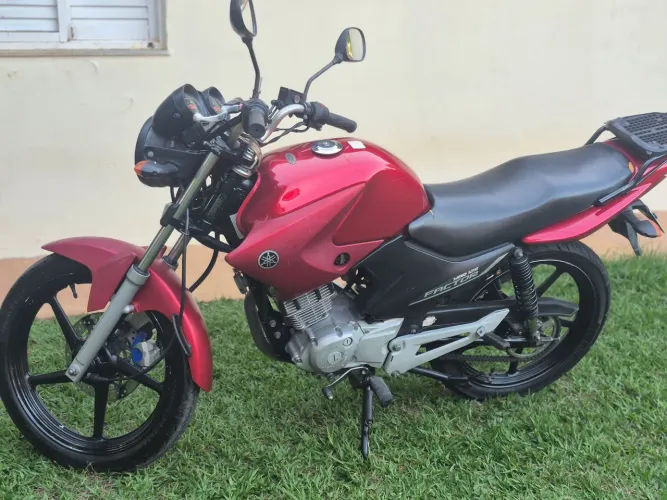 Ybr 125 único dono bem conservada. Só acetito venda