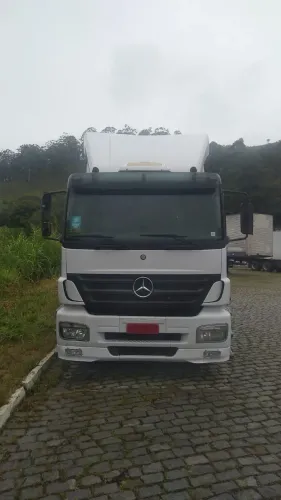 Cavalo Mecânico 1933 Axor 2009 