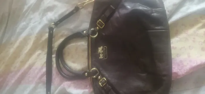 Bolsa coach cor marrom tamanho médio