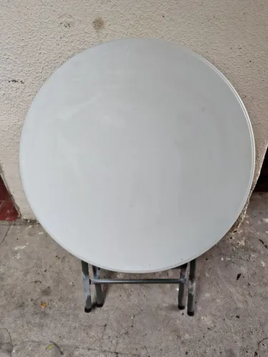 Mesa dobrável 80cm nova na caixa...