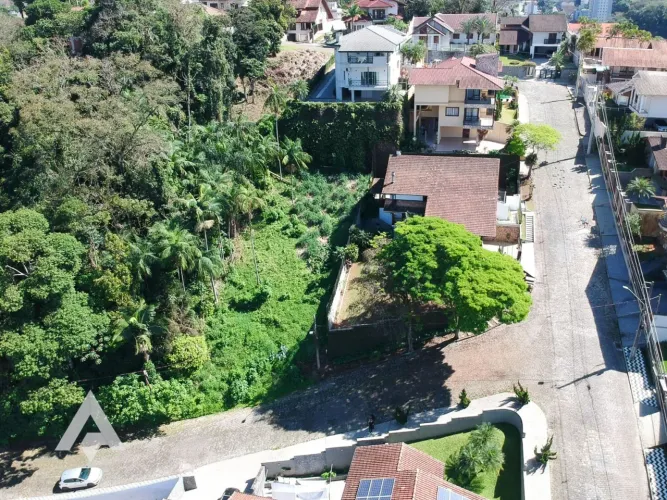 Terreno à venda por R$ 650.000,00 - Bairro Velha - Blumenau/SC