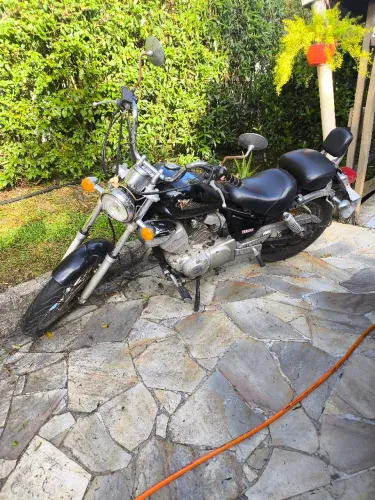 Yamaha Virago 250 preta, 1997