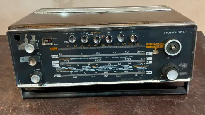 RADIO NORDMENDE GLOBETROTTER RARO..FAVOR LER DESCRIÇÃO