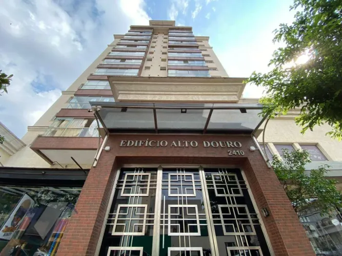 Apartamento com 3 dormitórios para alugar, 82 m² por R$ 4.840,00/mês - Centro - Cascavel/P
