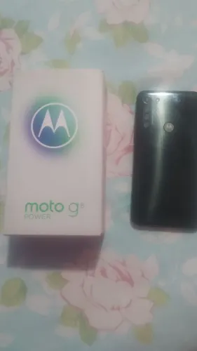 Moto G8 Power(tela tricada) funciona perfeitamente preço de desapego