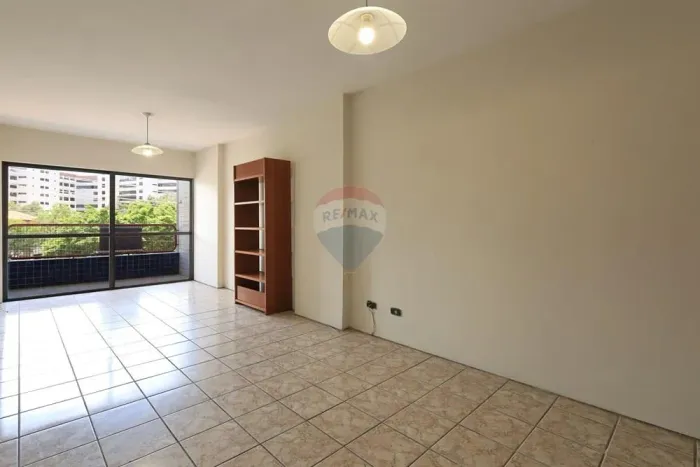 Lindo apartamento de 105m quadrados, 2 quartos sociais sendo 1 suíte, varanda, cozinha e d