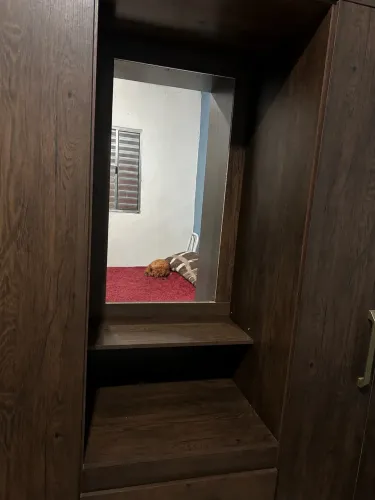 Guarda roupa com espelho 