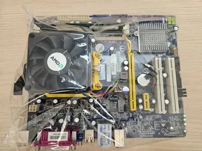 Placa Mãe Pcware M61pmv Amd Ddr2 com processador, memória e cooler