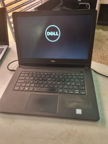 Notebook Dell i5 7th 8 gigas ssd 240 tela 14
