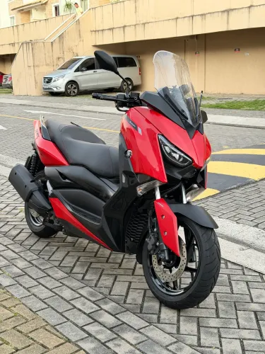 Xmax 250 com apenas 500km