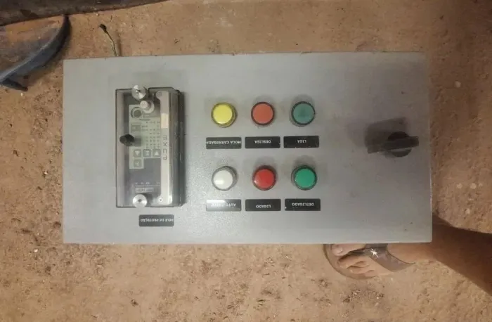 Painel de controle com relé 1439